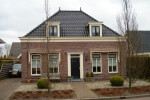 Woning aan de Gracht te Zwaagdijk