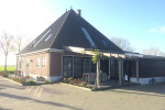 Nieuwbouw van stolpboerderij aan de Vrouweweg in Beemster